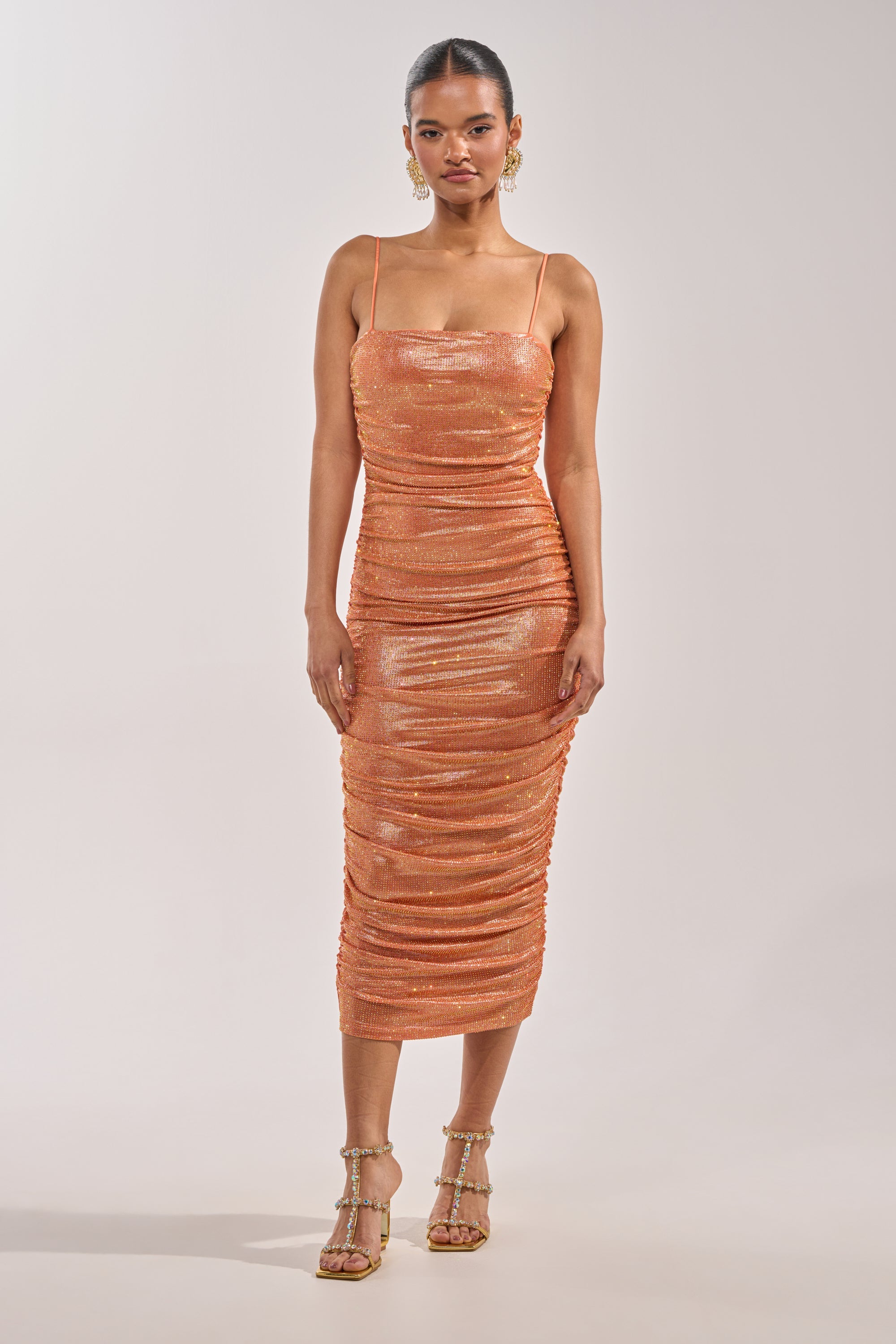 KILL THE LIGHTS STRAPLESS RHINESTONE MIDI DRESS IN PEACH BELLINI