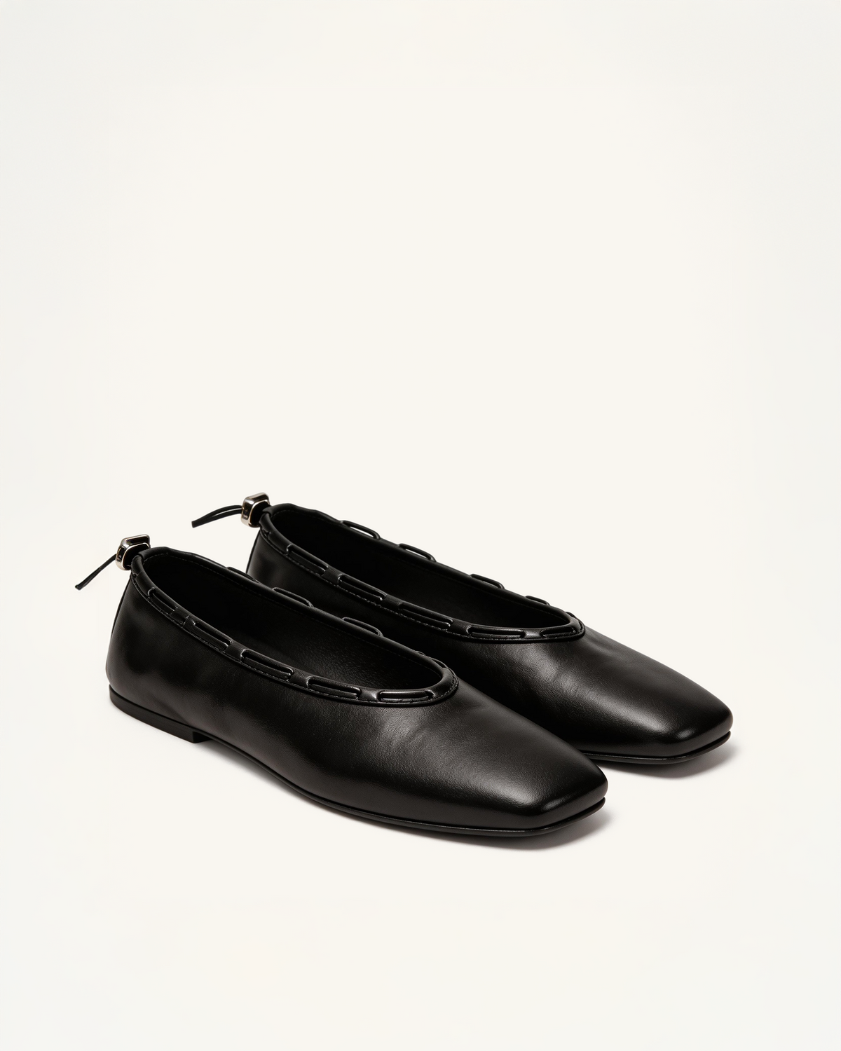 Chloe Chain Flats – Black